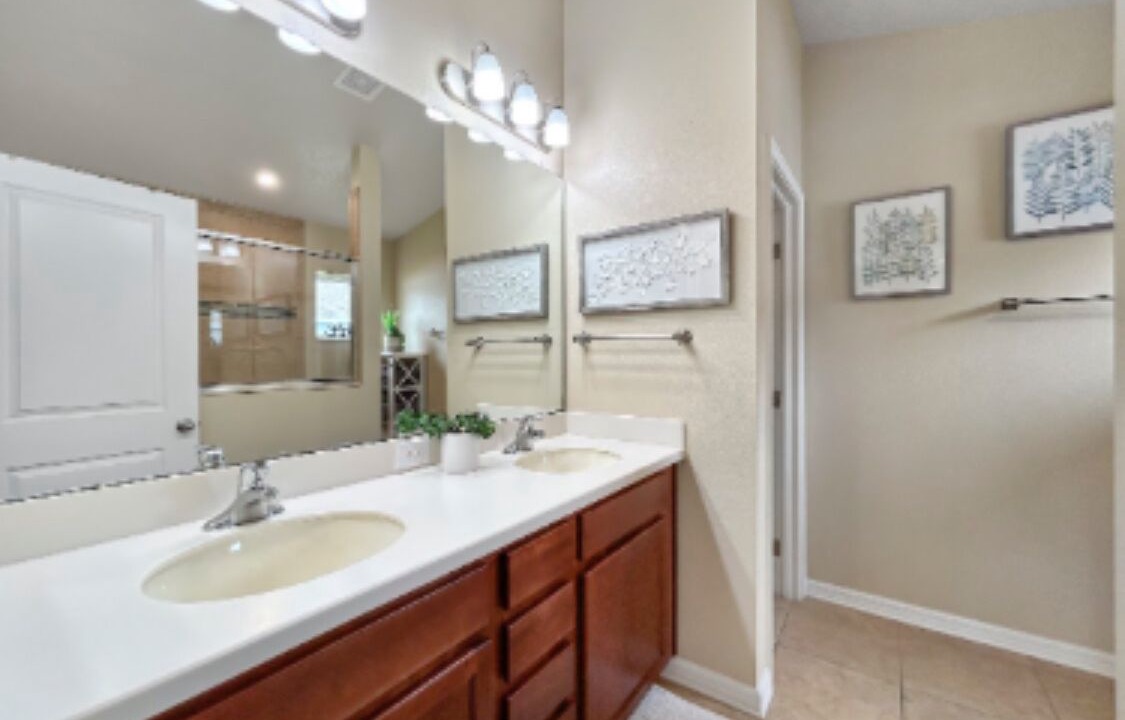 Photo of Bathroom in Wesley Chapel
