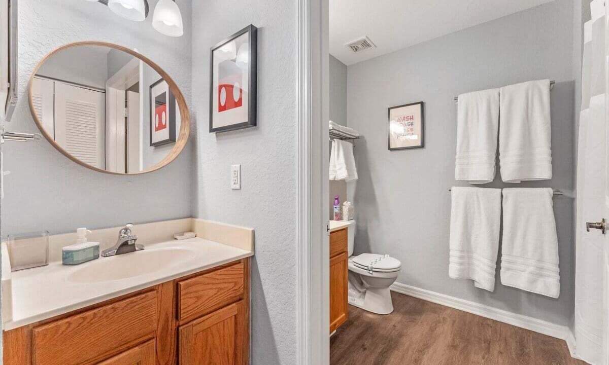 Photo of Bathroom in Venetian Bay Villages