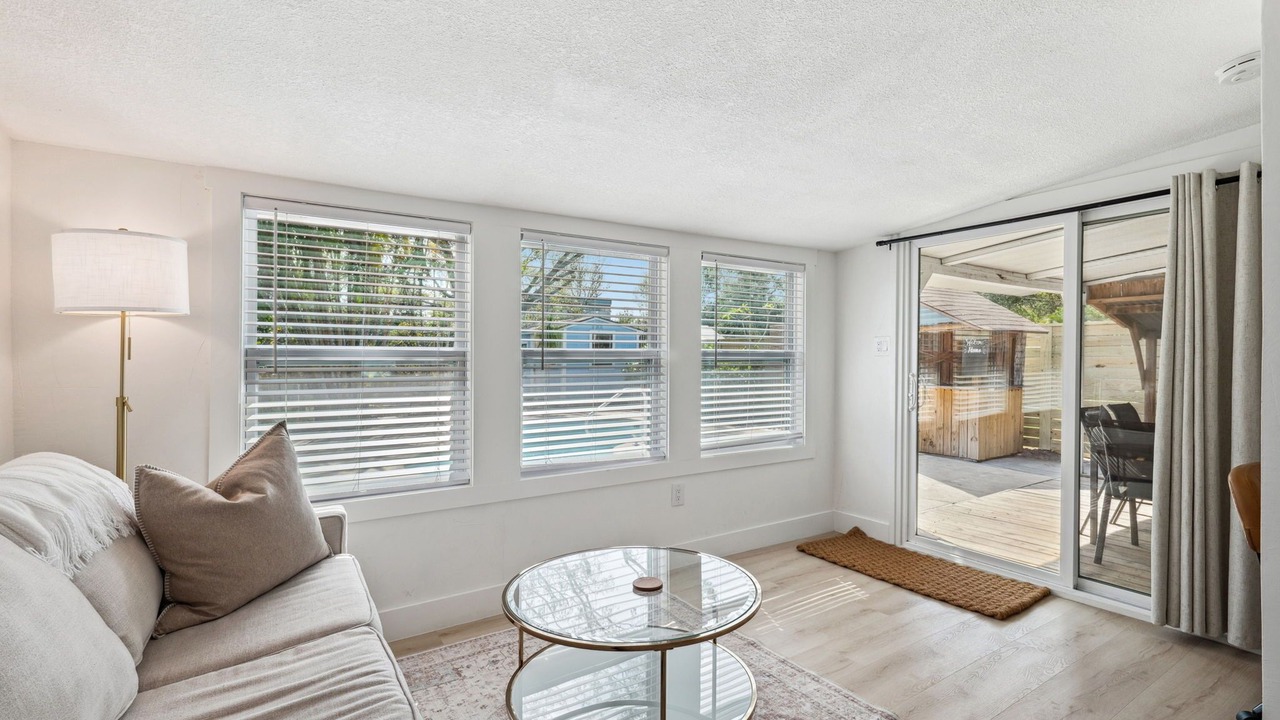 Photo of Livingroom in Pinellas Park