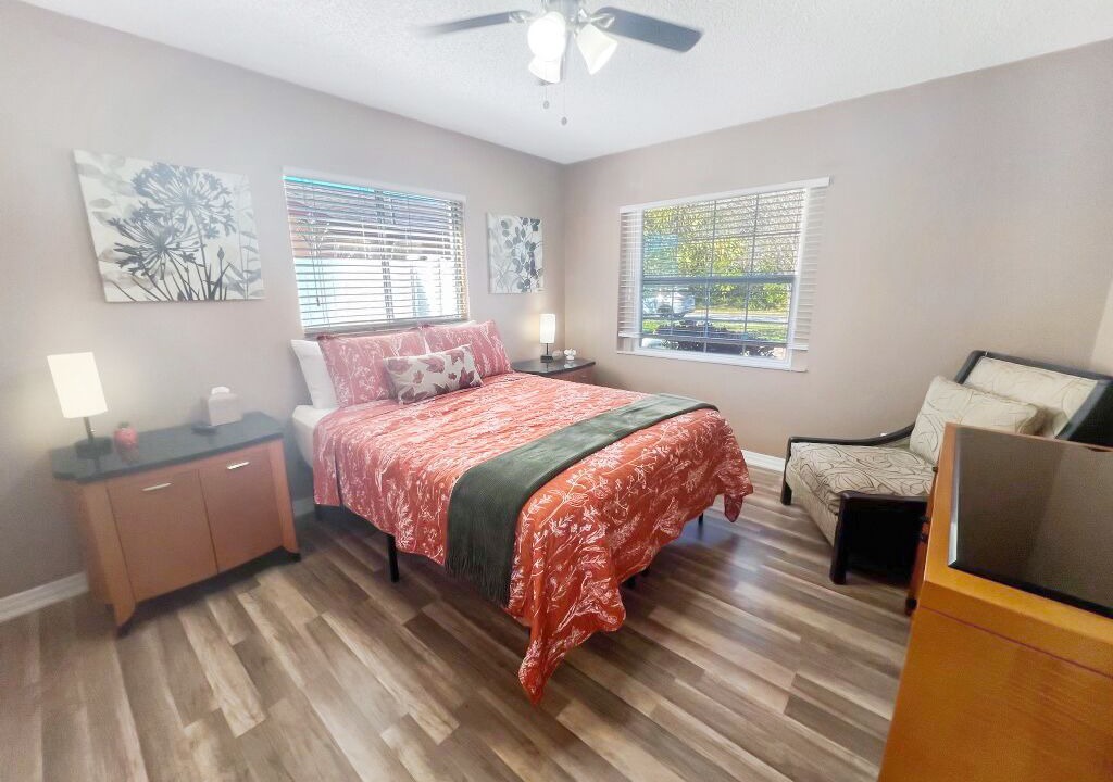 Photo of Bedroom in Pinellas Park