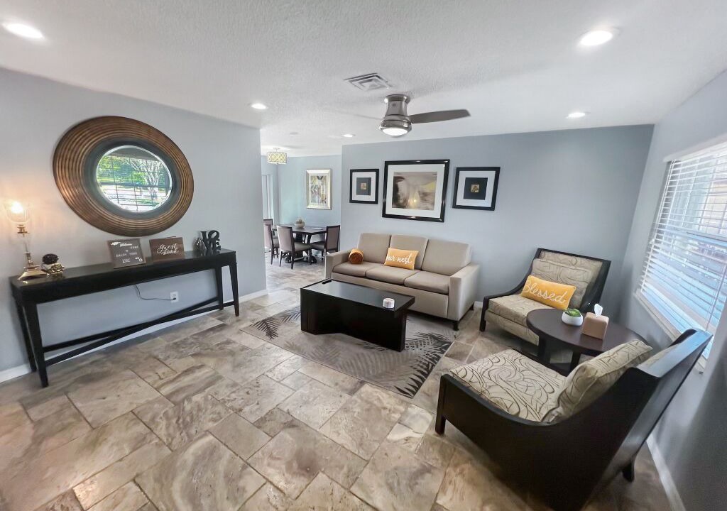 Photo of Livingroom in Pinellas Park