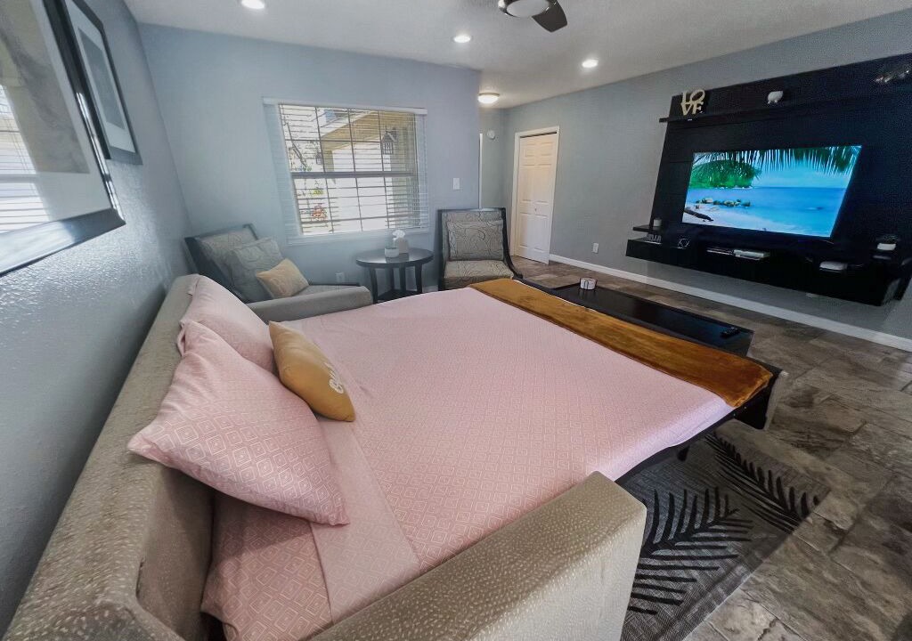 Photo of Bedroom in Pinellas Park