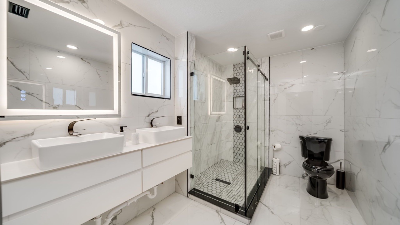 Photo of Bathroom in Lauderhill