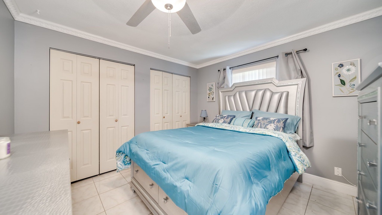 Photo of Bedroom in Lauderhill