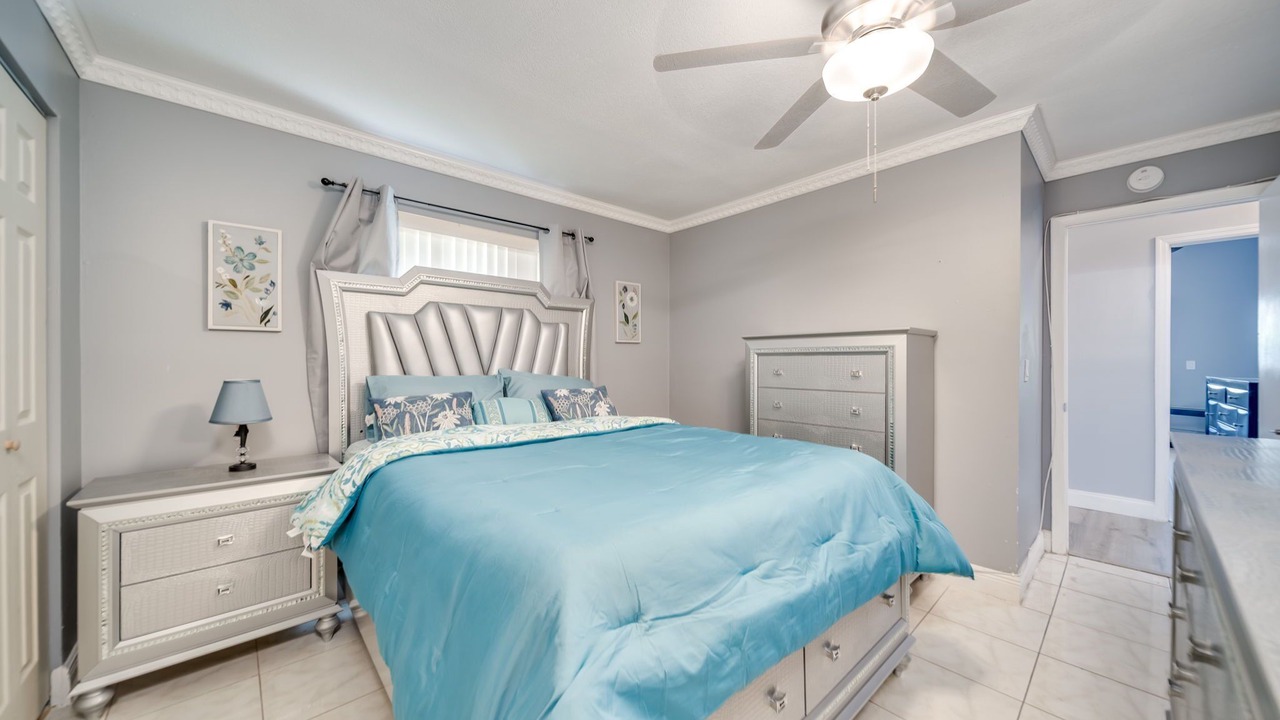 Photo of Bedroom in Lauderhill