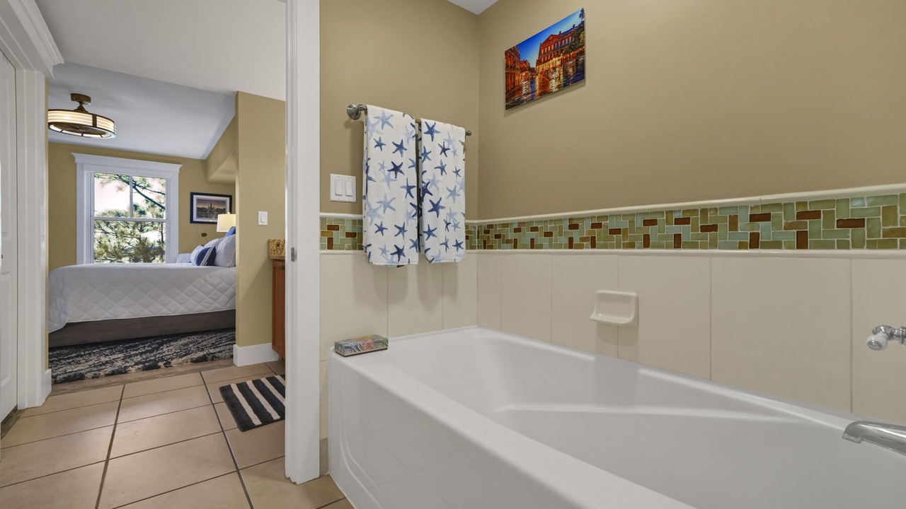 Photo of Bathroom in Baytowne Wharf