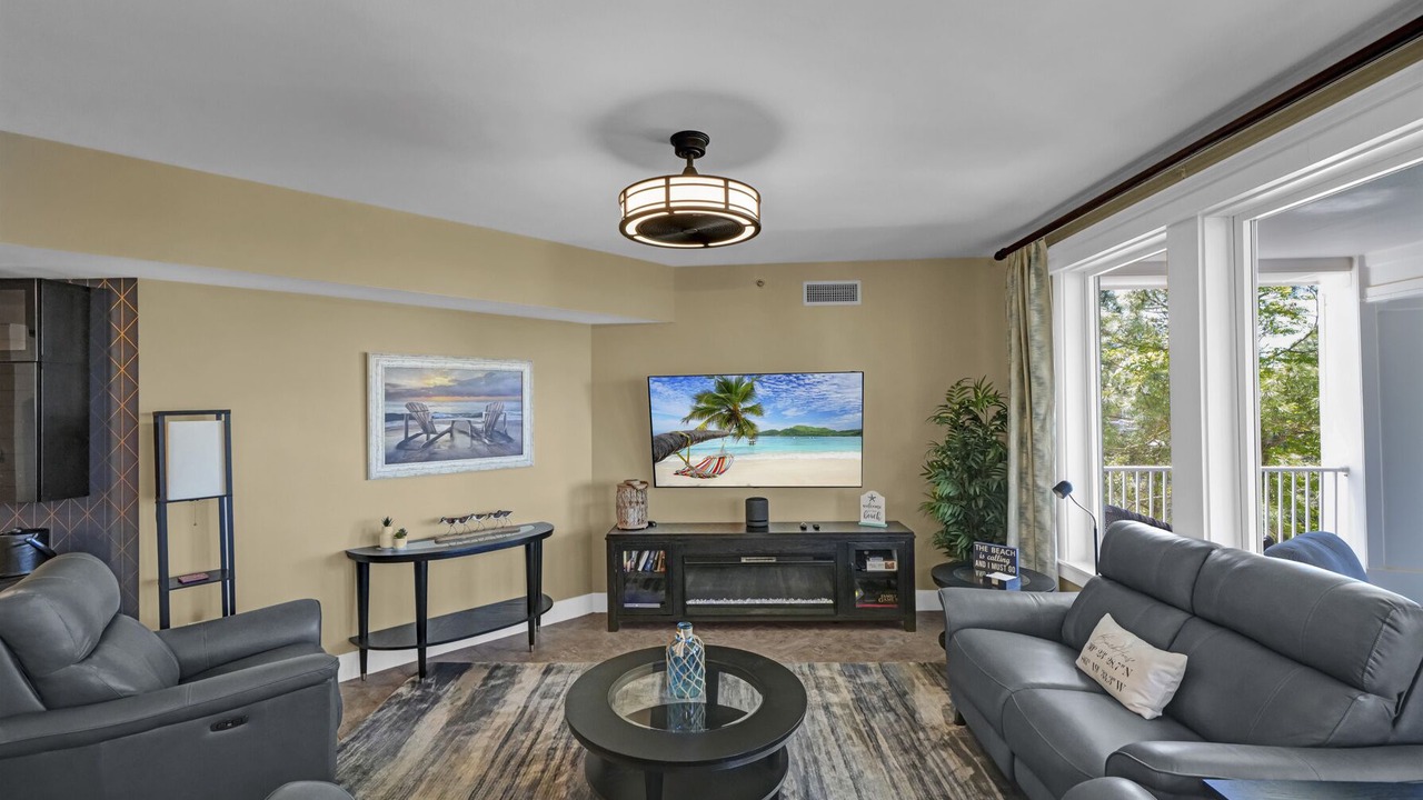 Photo of Livingroom in Baytowne Wharf