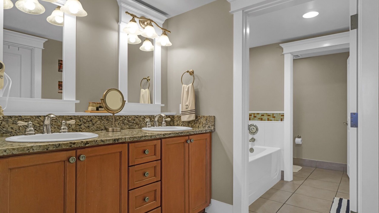 Photo of Bathroom in Baytowne Wharf