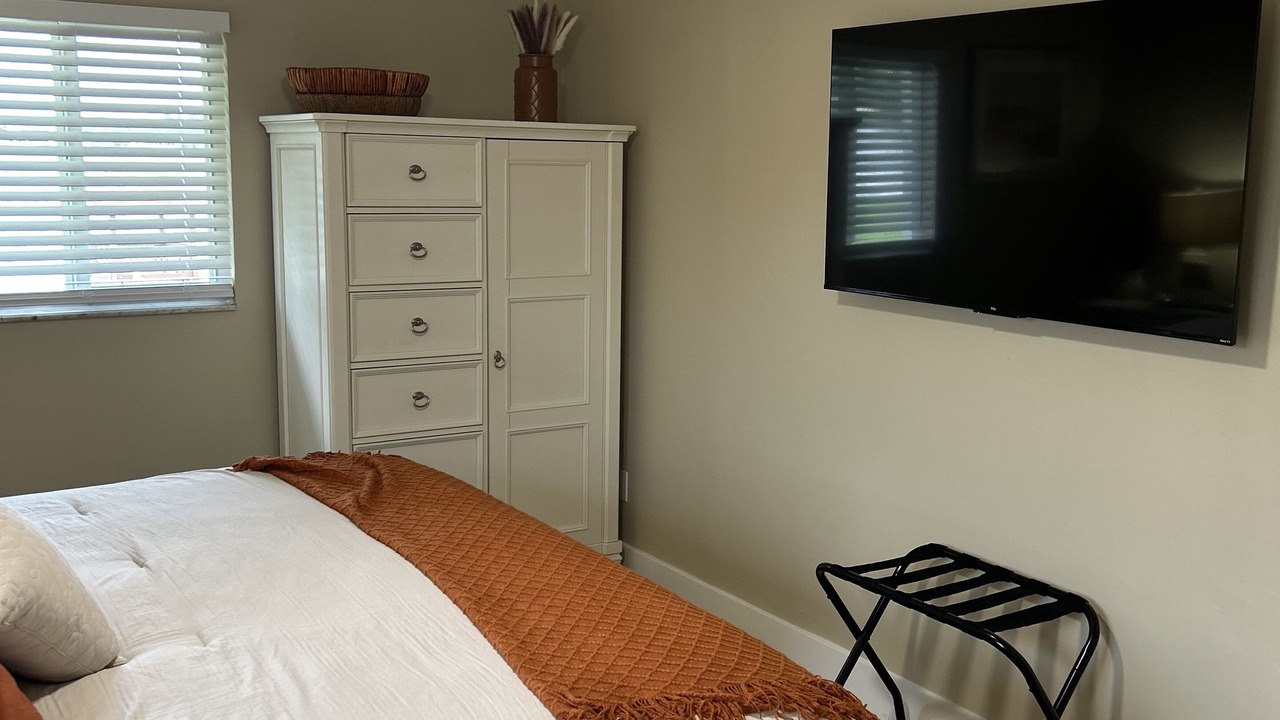 Photo of Bedroom in Placid Lakes