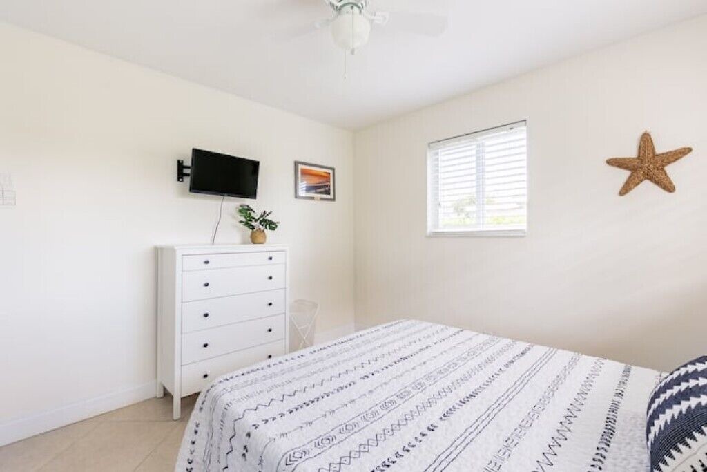 Photo of Bedroom in Sunset