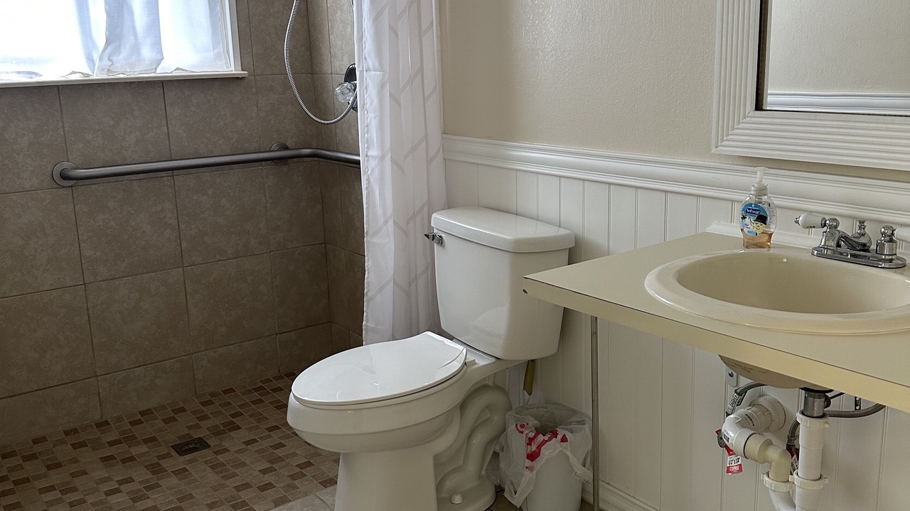 Photo of Bathroom in Port Orange