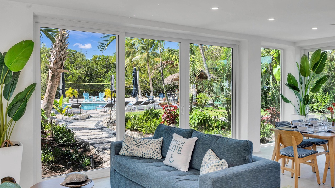 Photo of Livingroom in Islamorada