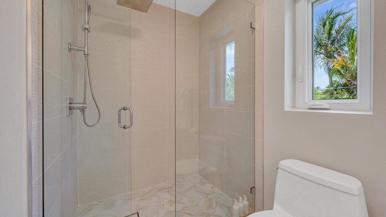 Photo of Bathroom in Islamorada