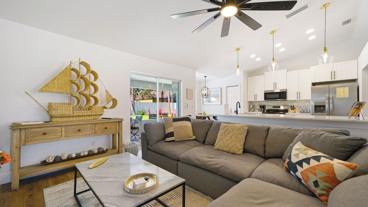 Photo of Livingroom in Palm Harbor