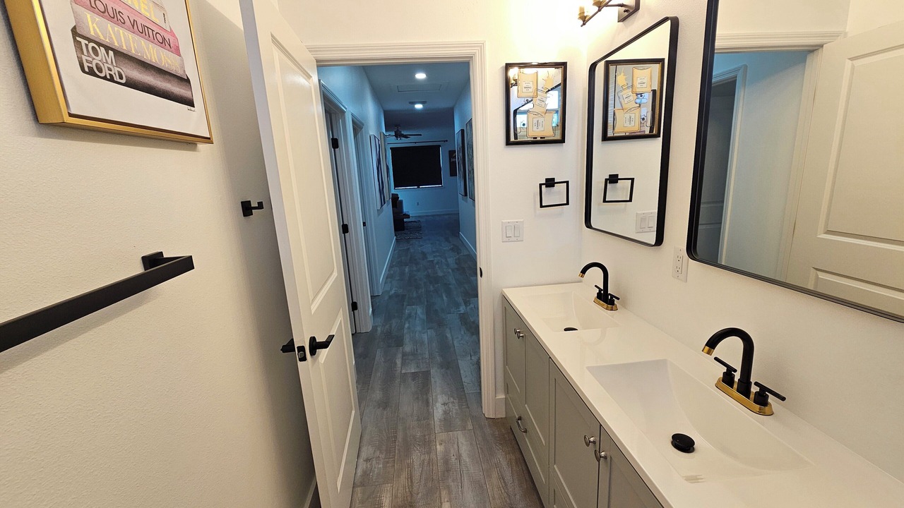Photo of Bathroom in Fairvilla