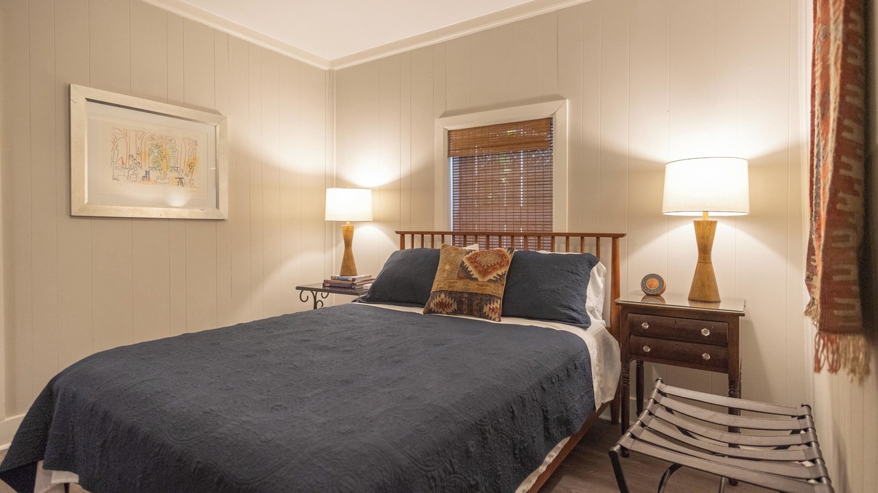 Photo of Bedroom in Midtown