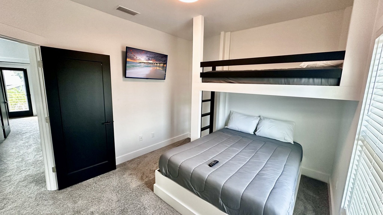 Photo of Bedroom in Holiday Beach