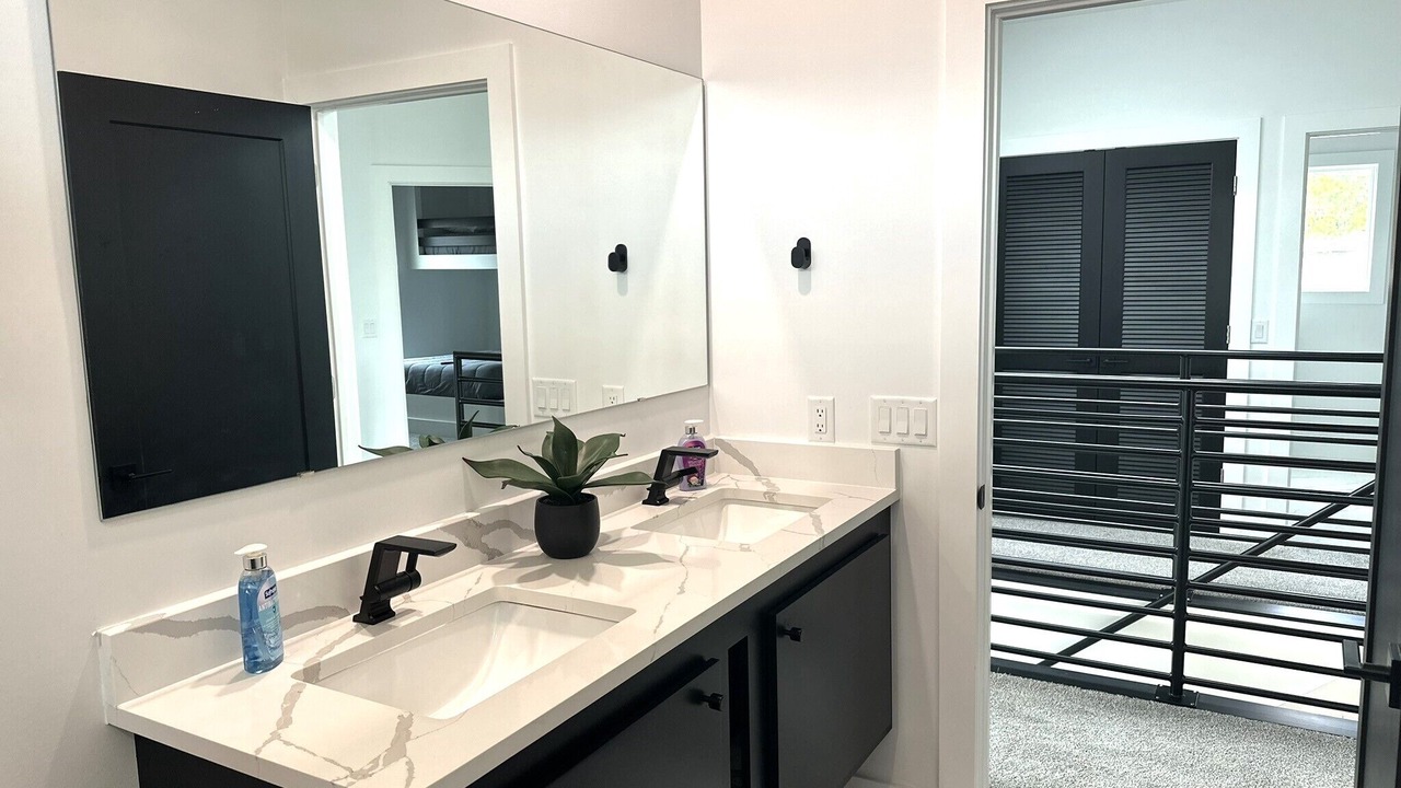 Photo of Bathroom in Holiday Beach