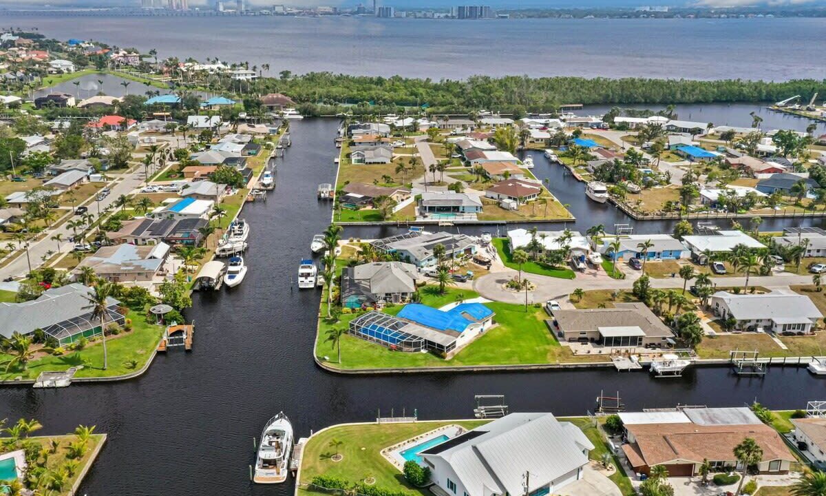 Photo of Others in Lochmoor Waterway Estates