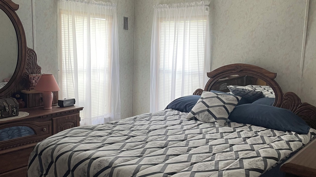 Photo of Bedroom in Moore Haven