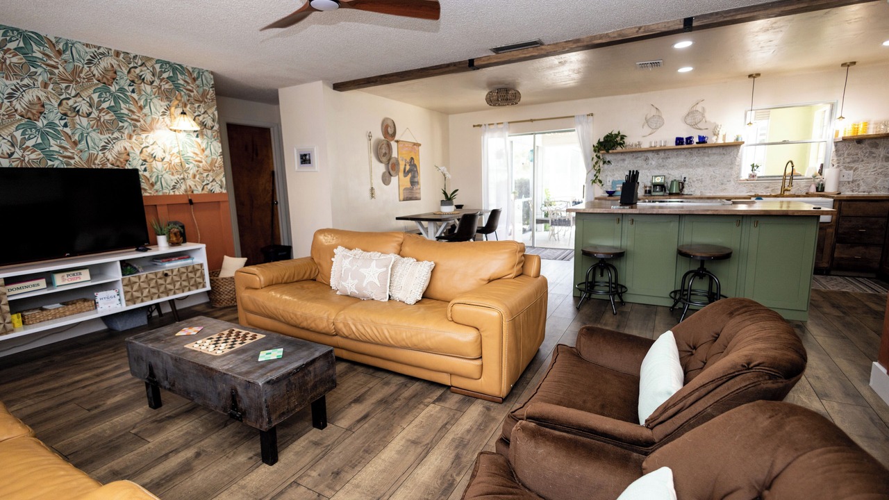 Photo of Livingroom in Lochmoor Waterway Estates