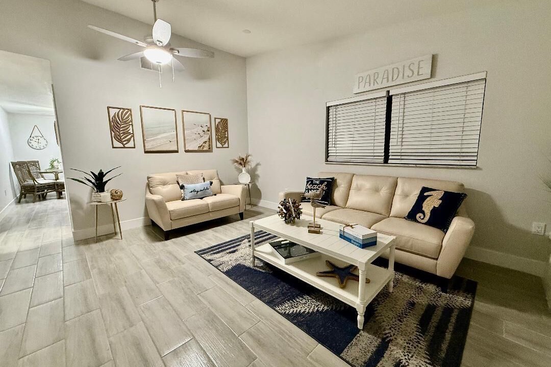 Photo of Livingroom in Springs at Kings Bay