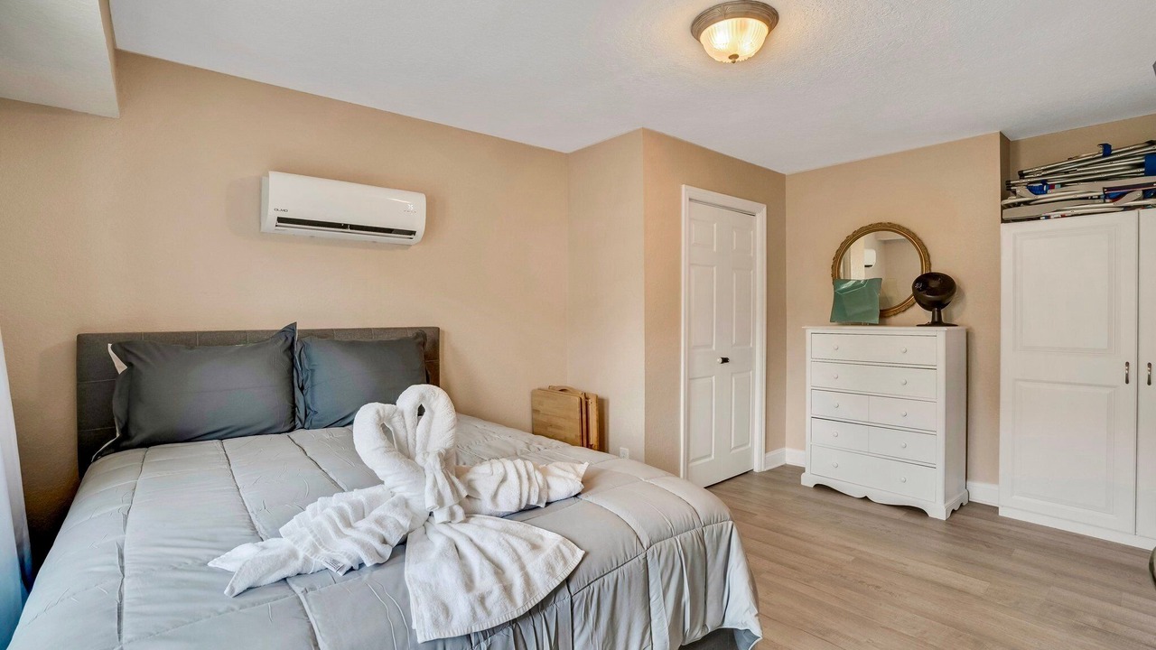 Photo of Bedroom in Redington Beach