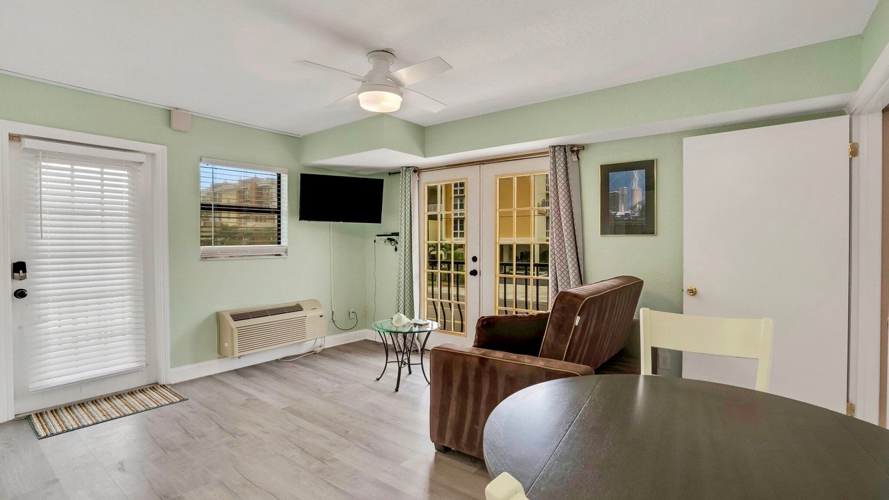 Photo of Bedroom in Redington Beach