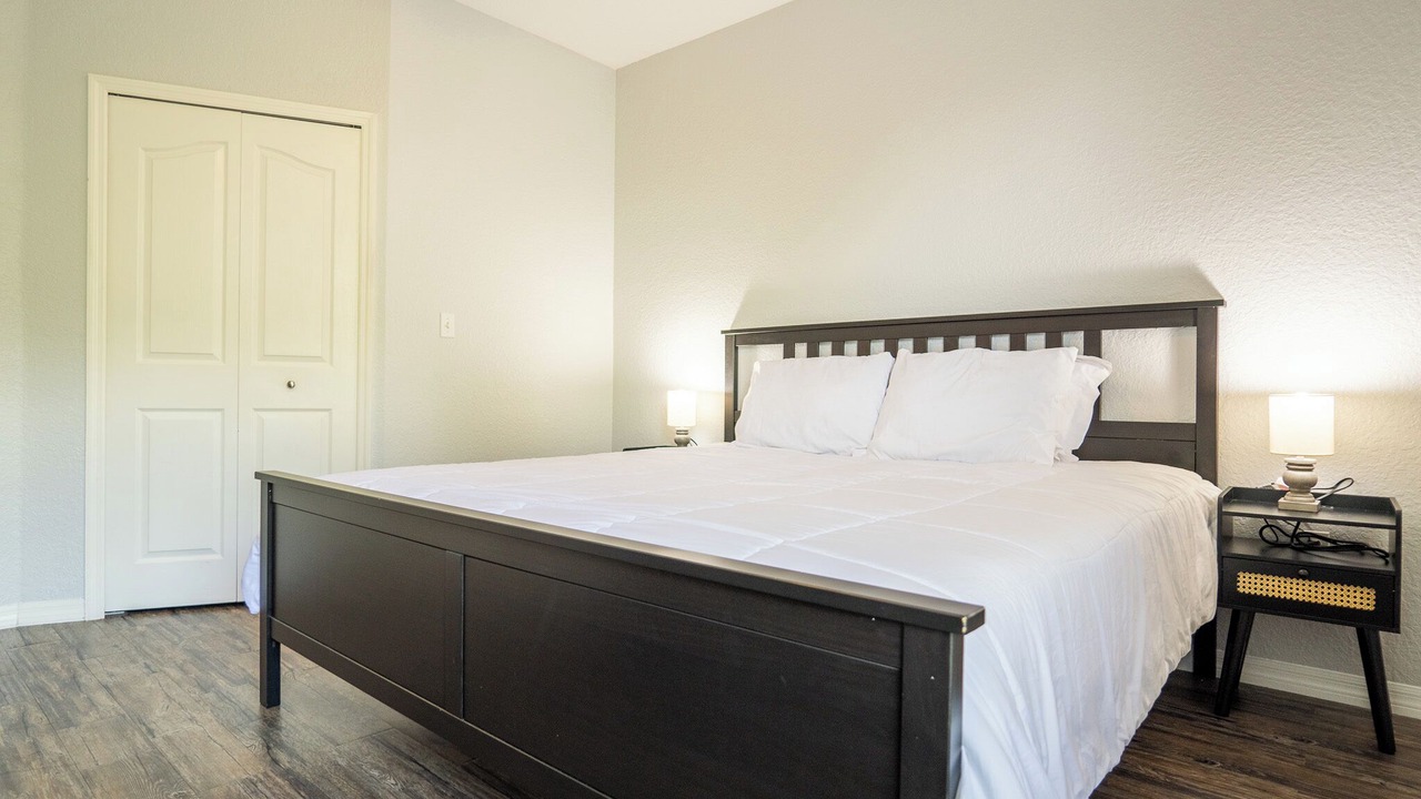 Photo of Bedroom in Lindfields