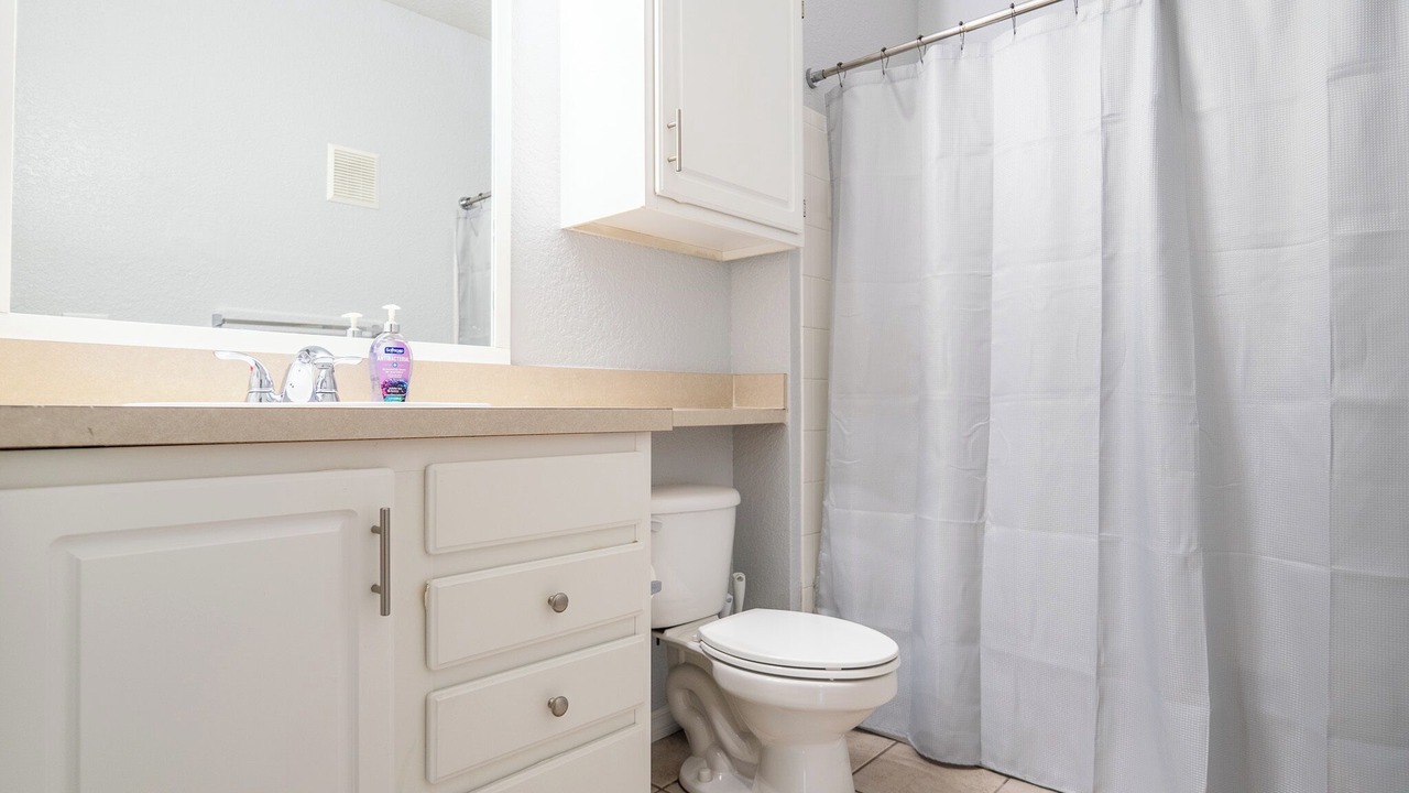 Photo of Bathroom in Lindfields