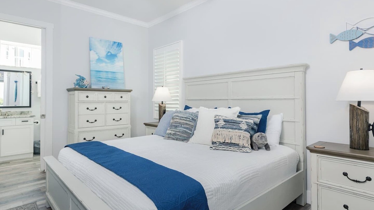 Photo of Bedroom in Cape Harbour