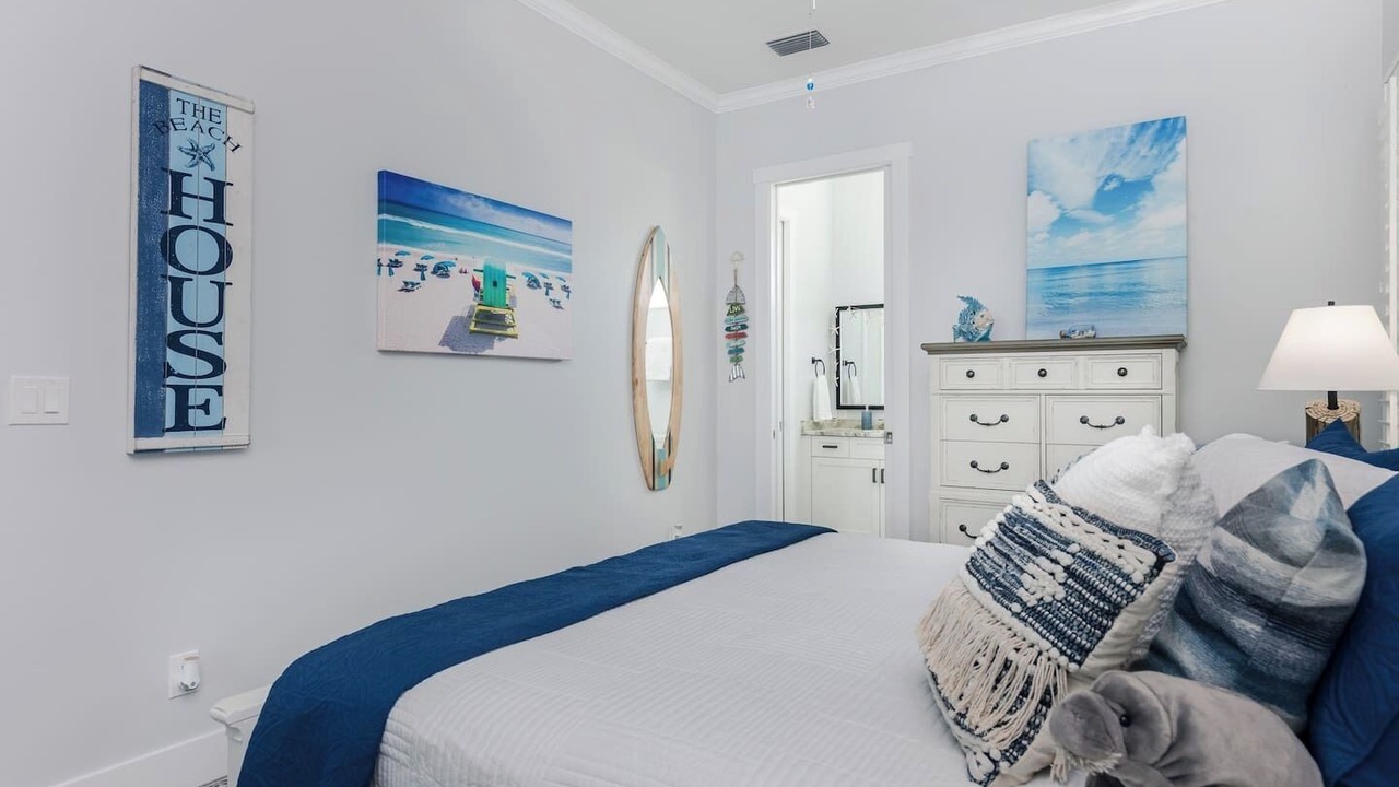 Photo of Bedroom in Cape Harbour