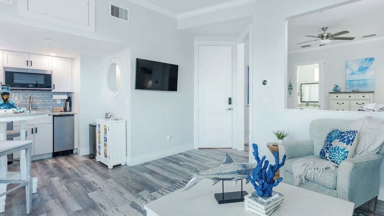 Photo of Livingroom in Cape Harbour