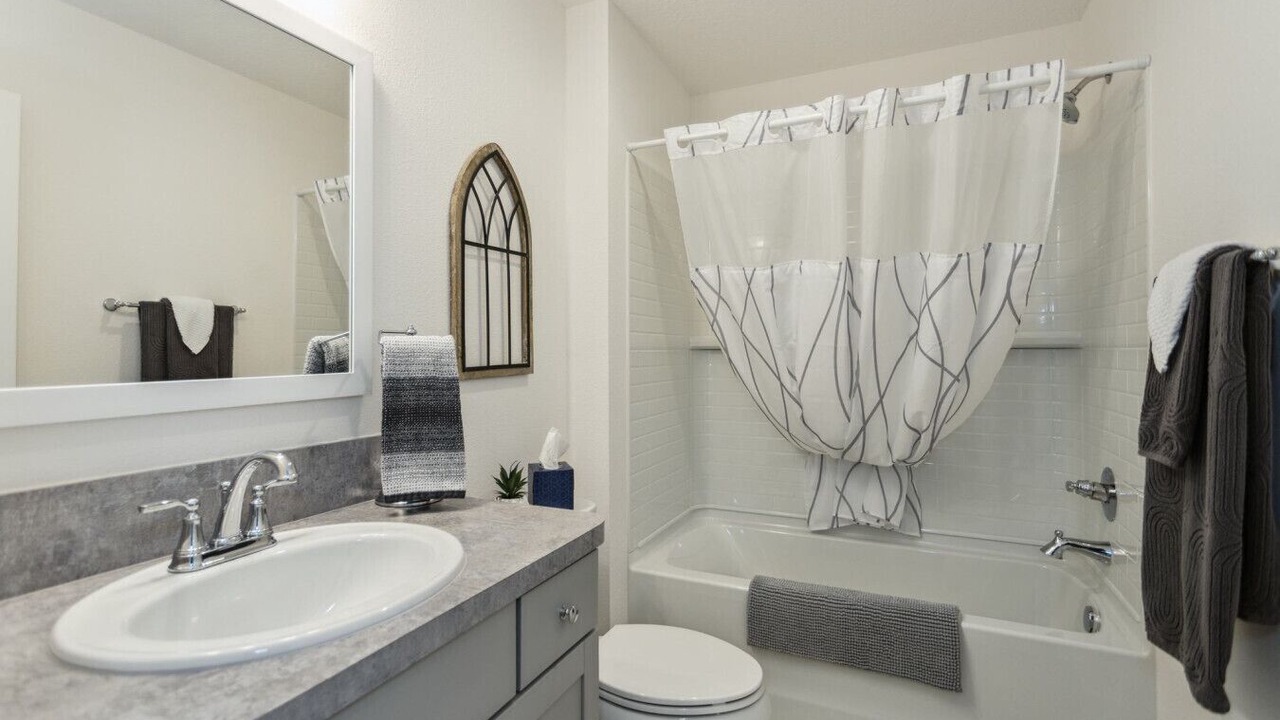 Photo of Bathroom in Okahumpka