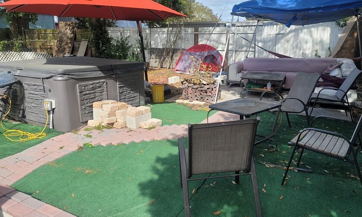 Photo of Outdoor in Clair-Mel City