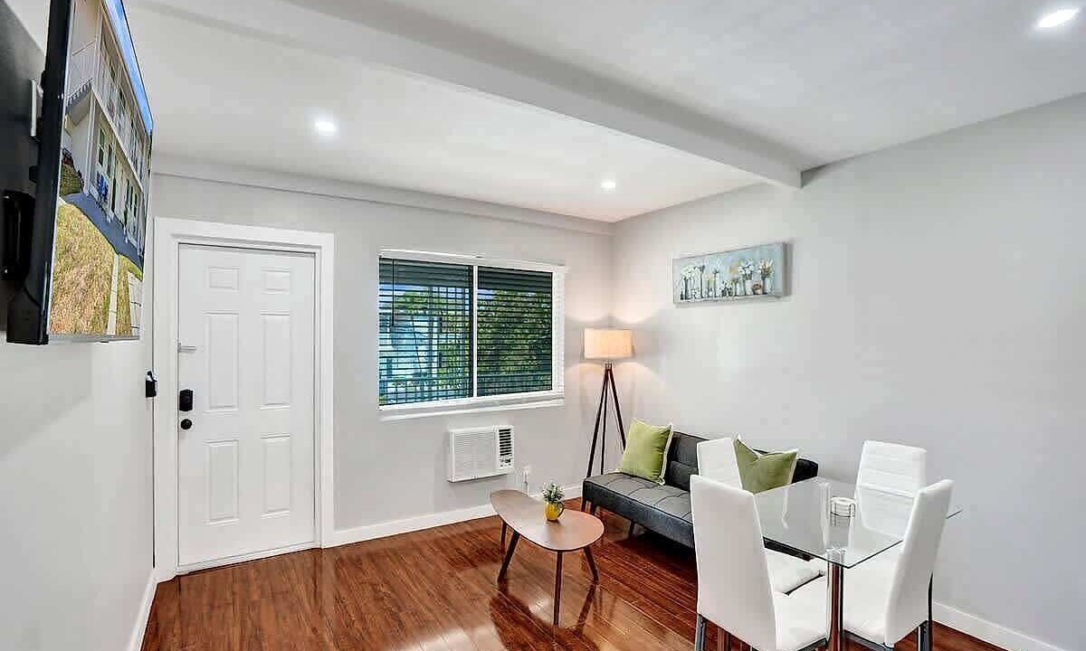 Photo of Bedroom in Pompano Beach