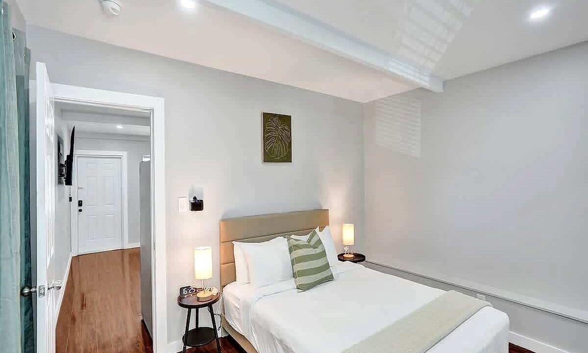 Photo of Bedroom in Pompano Beach