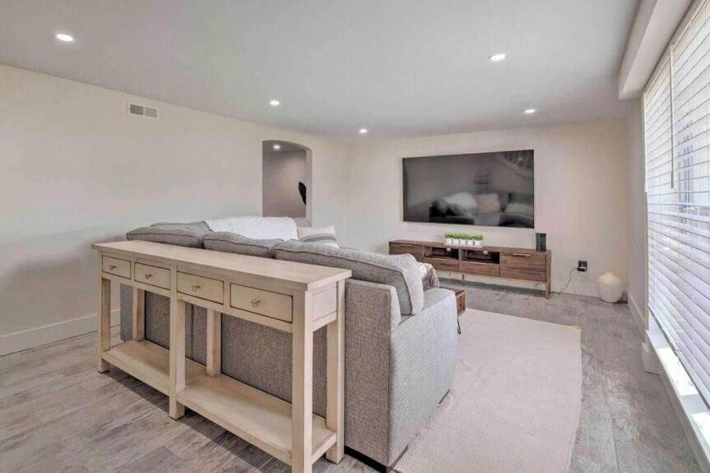Photo of Livingroom in Springs at Kings Bay