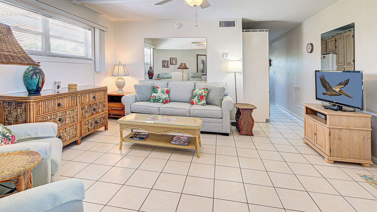 Photo of Bedroom in Golden Beach