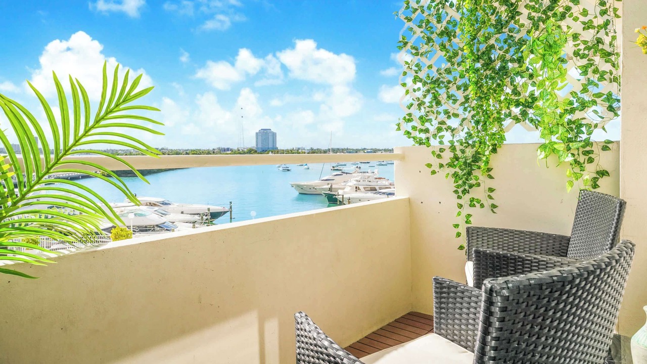 Photo of Patio Balcony in North Bay Village