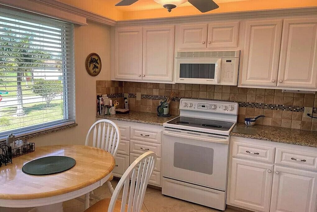 Photo of Kitchen in East Naples