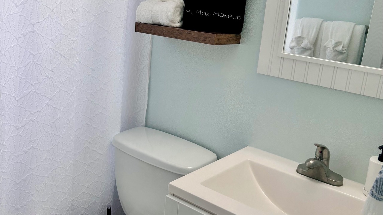 Photo of Bathroom in Cape Caneveral Beach Gardens