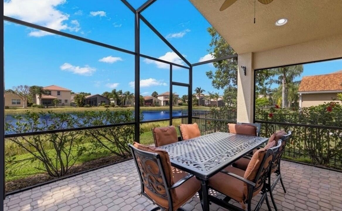 Photo of Outdoor in Botanica Lakes