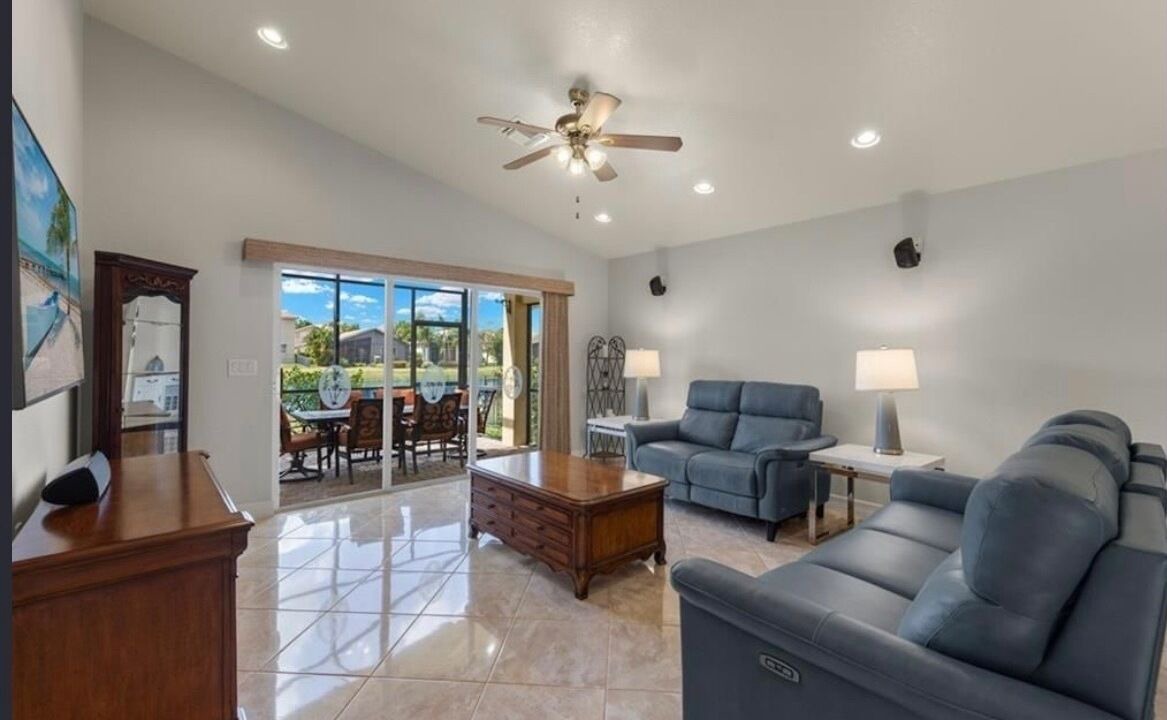 Photo of Livingroom in Botanica Lakes