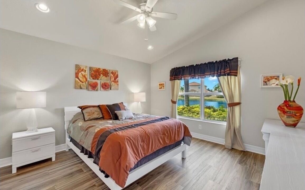 Photo of Bedroom in Botanica Lakes