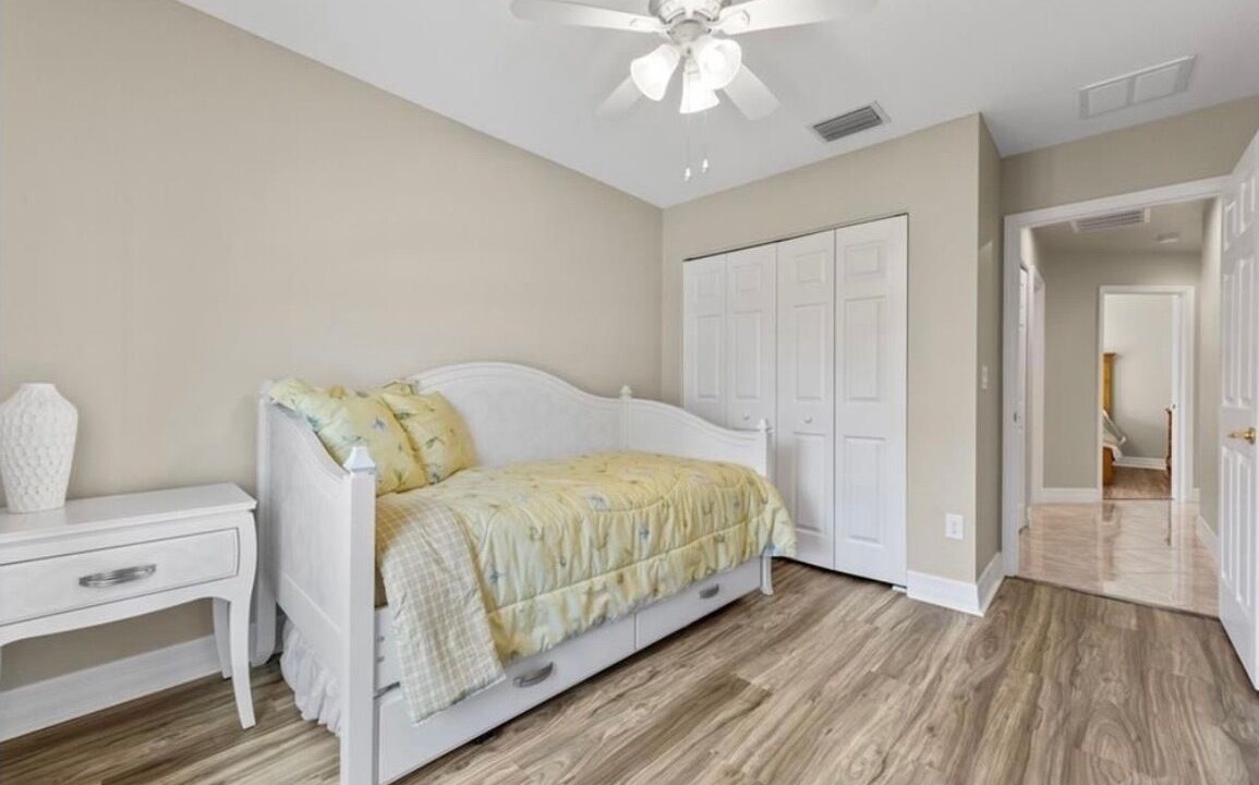 Photo of Bedroom in Botanica Lakes
