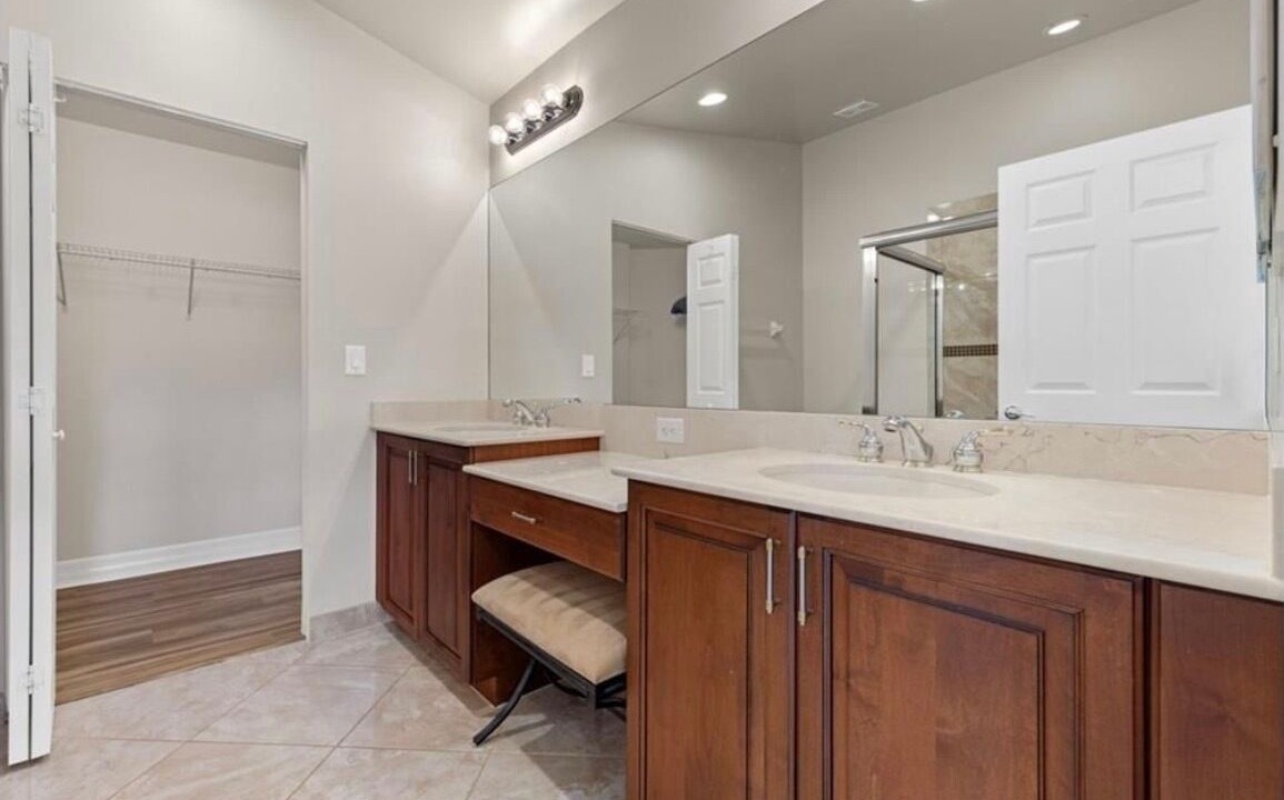 Photo of Bathroom in Botanica Lakes