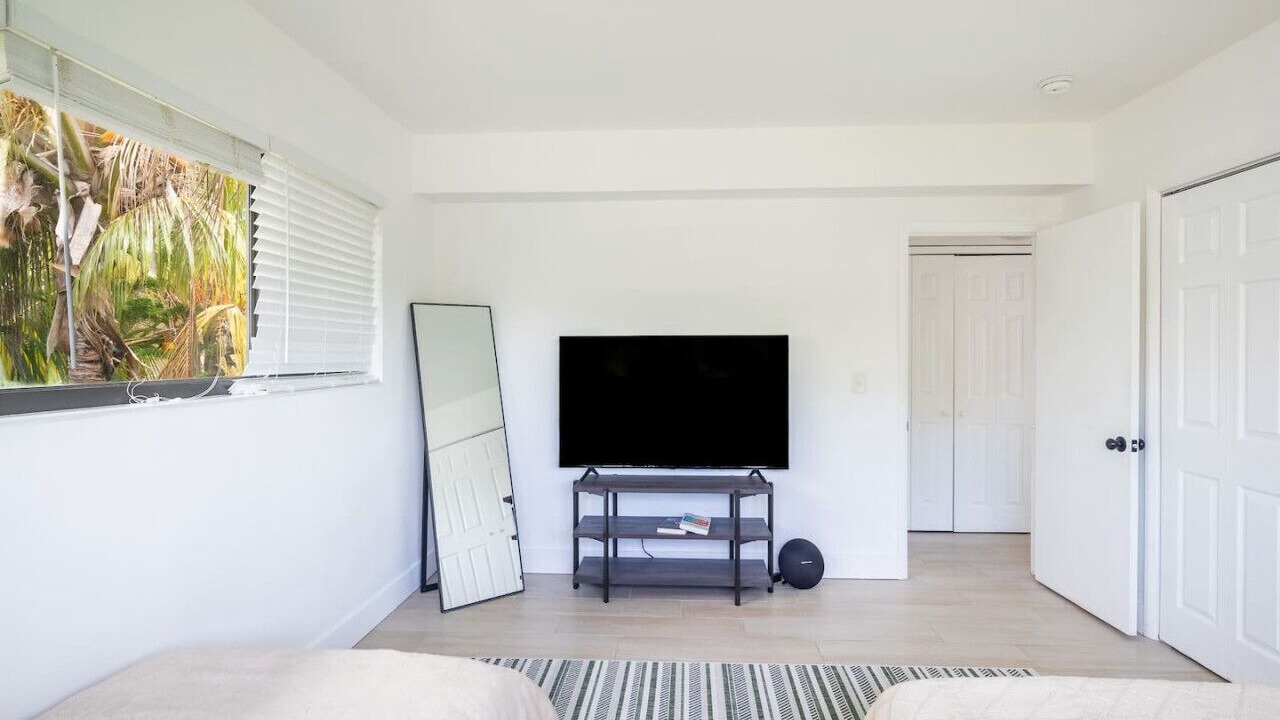 Photo of Bedroom in Bay Harbor Islands