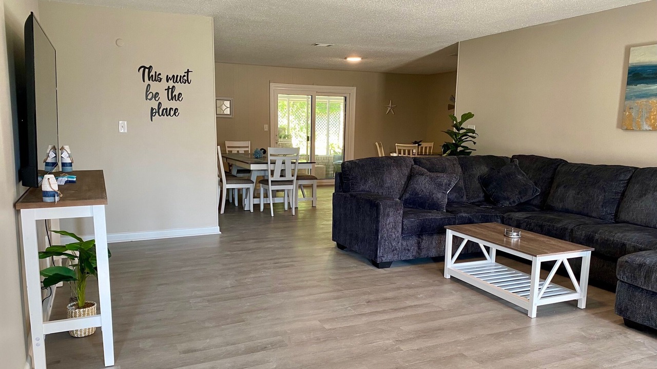 Photo of Livingroom in Pensacola Heights