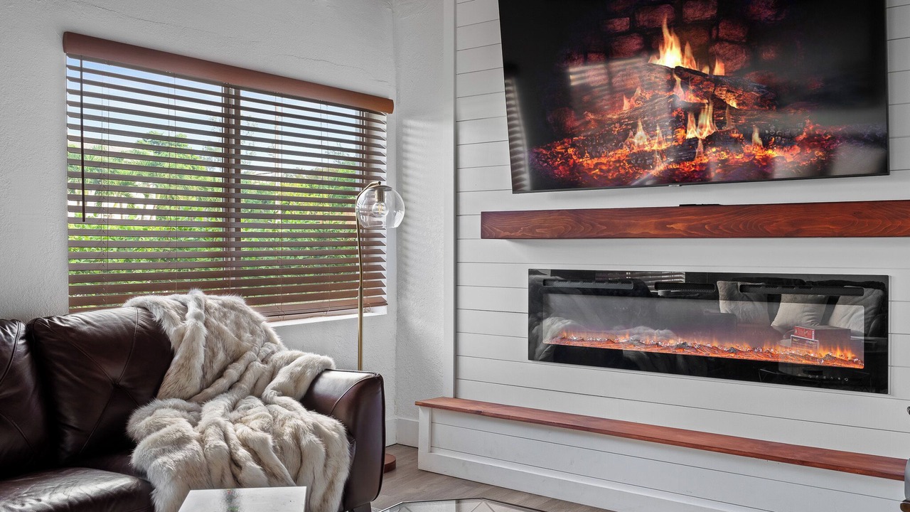 Photo of Livingroom in Oakland Park